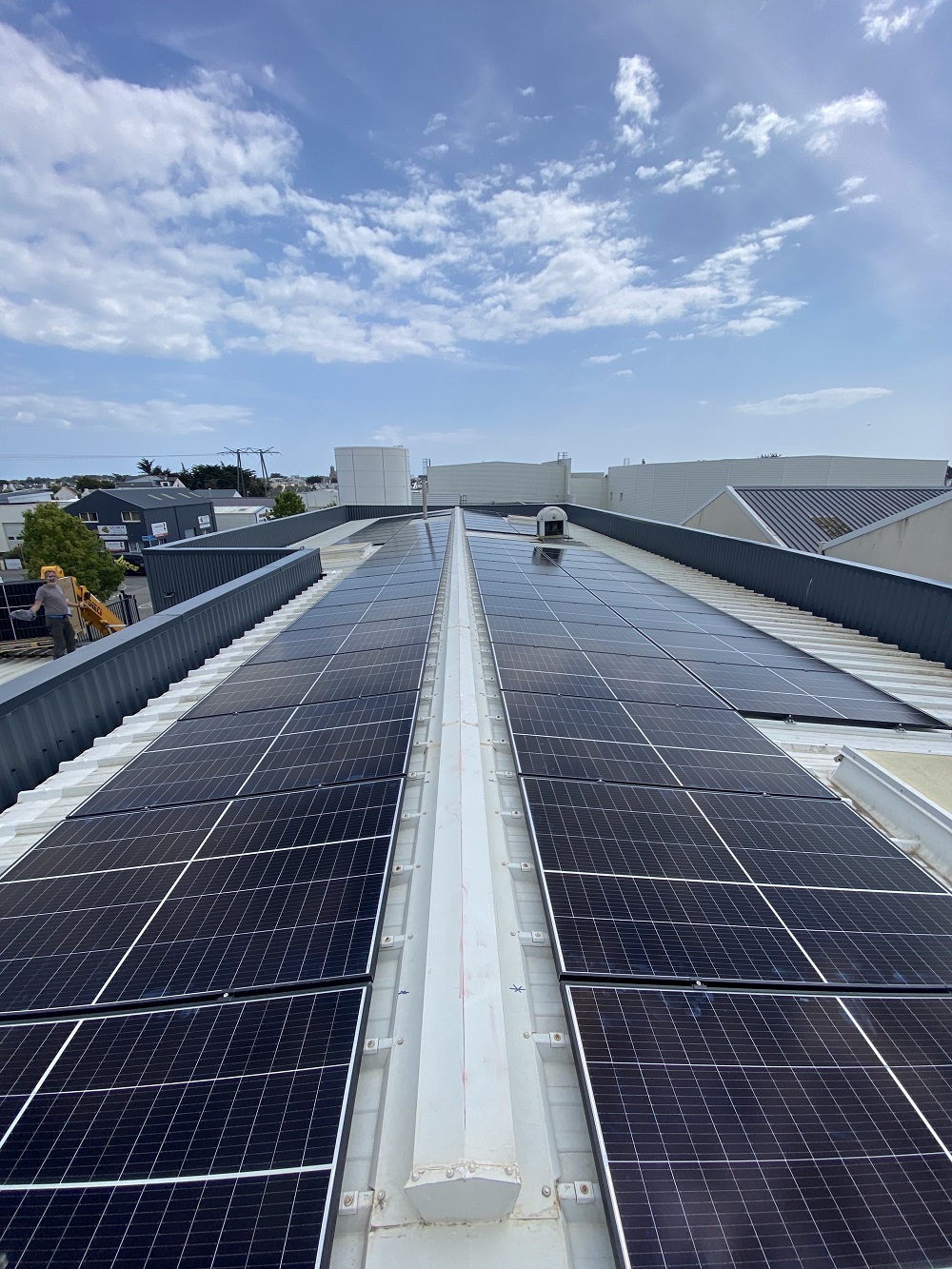 Chantier-installation-photovoltaique-pour-Professionnel-Quiberon-CCE